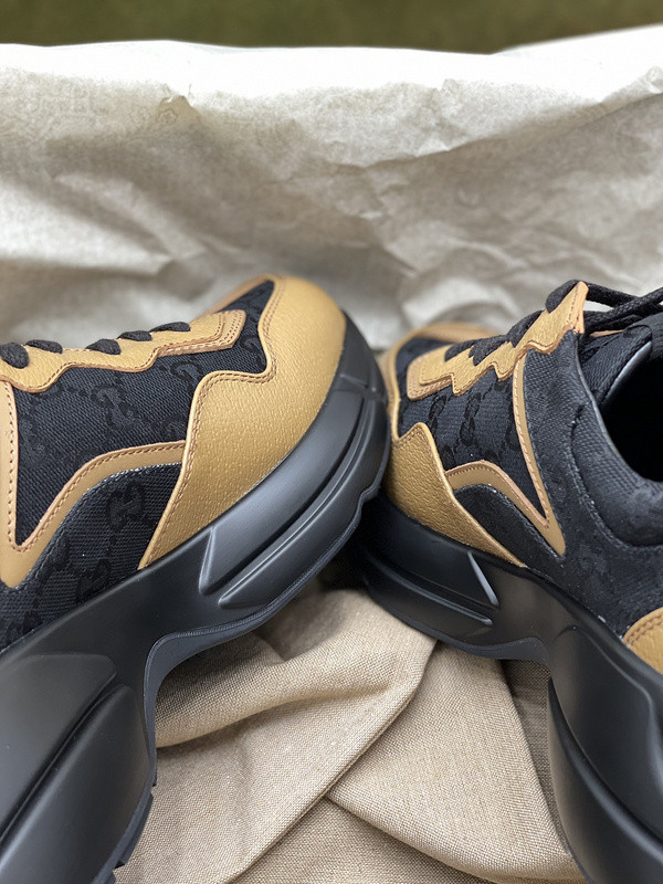 GC Sneakers