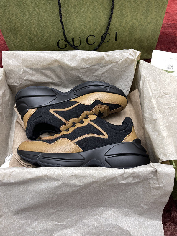 GC Sneakers
