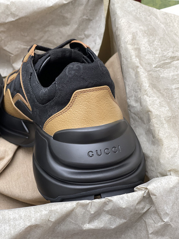 GC Sneakers
