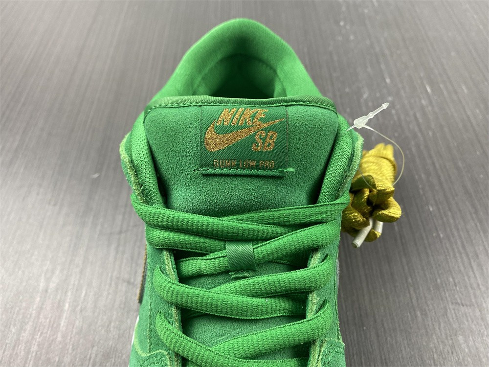 Nike Dunk Low Pro St.Patrick