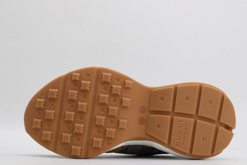 GC Sneakers