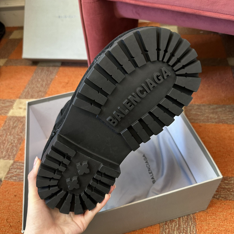 Ba*len*cia*ga boots