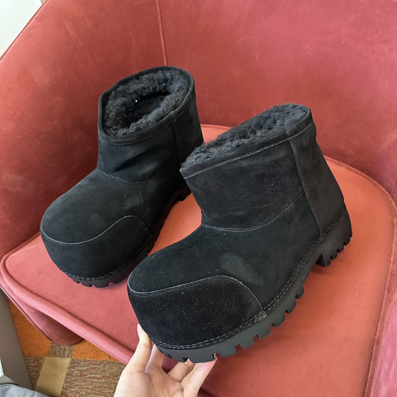 Ba*len*cia*ga boots