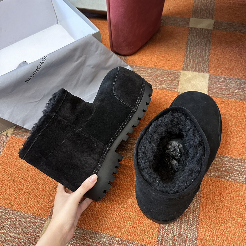 Ba*len*cia*ga boots