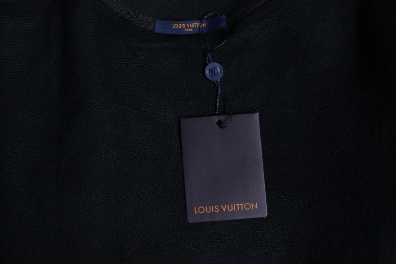 L*V HOODIE