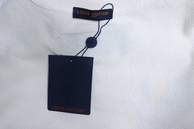 L*V HOODIE