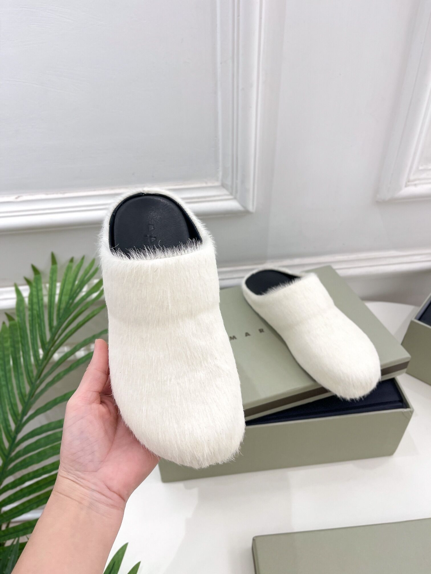 Marn* SLIDES