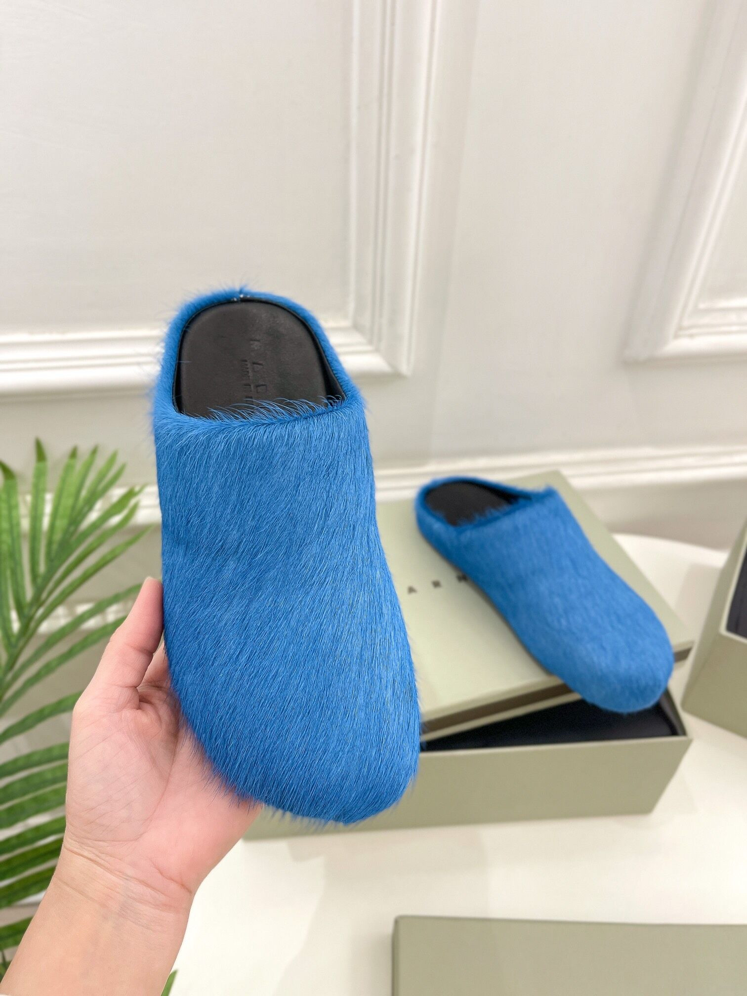 Marn* SLIDES