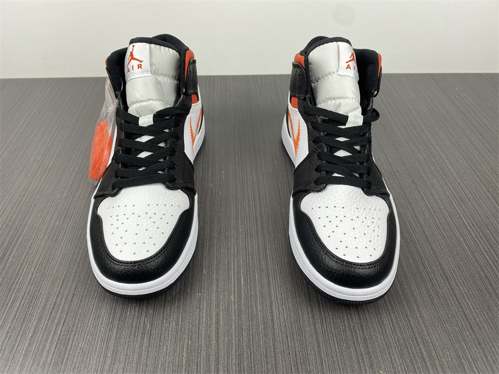 Air Jordan 1 Mid "Zig Zag" DN4929-100