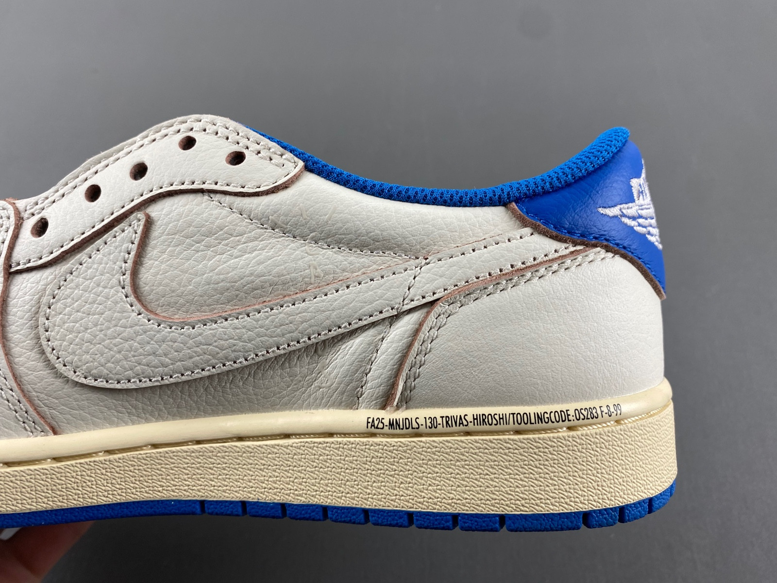 Travis Scott x Fragment x Air Jordan 1 Low OG DM7866-104