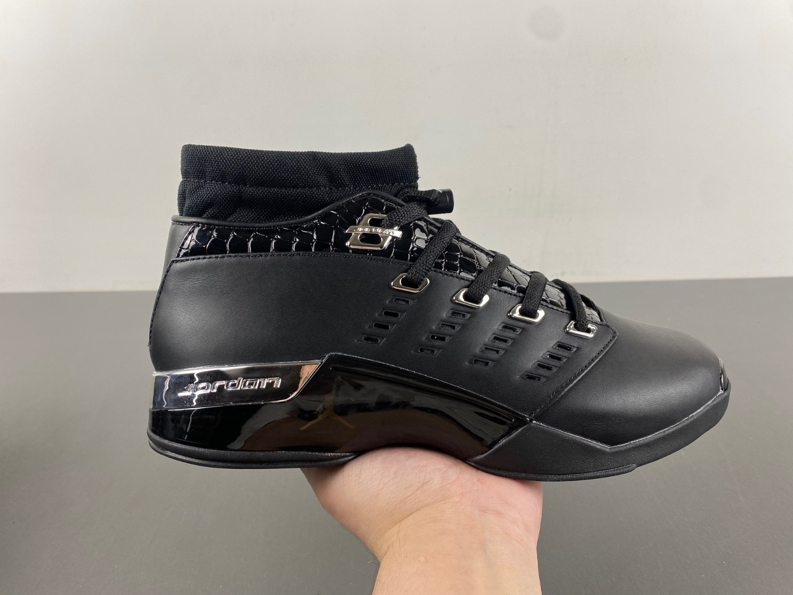 Air Jordan 17 Low Black 303891-004