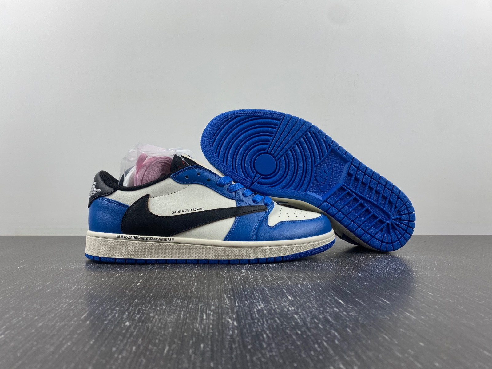 Travis Scott x Air Jordan 1 DM7866-888