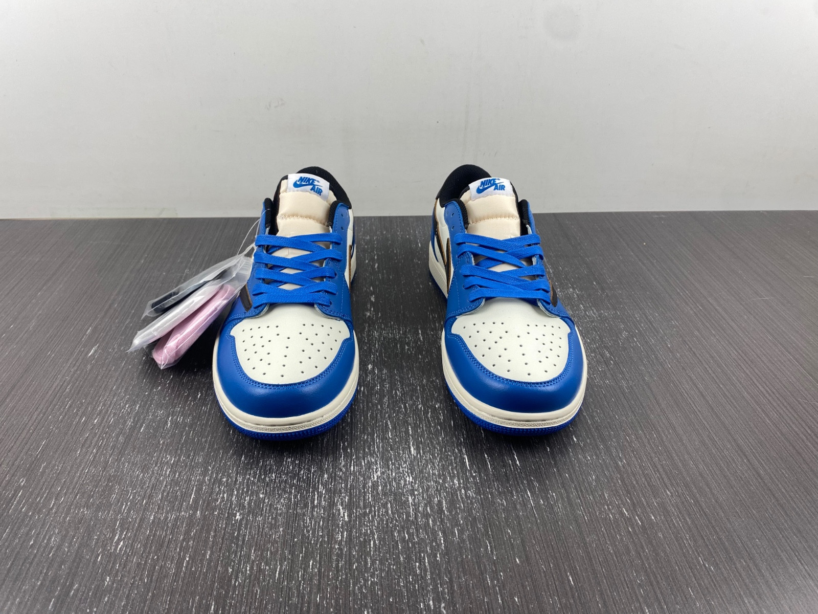 Travis Scott x Air Jordan 1 DM7866-888