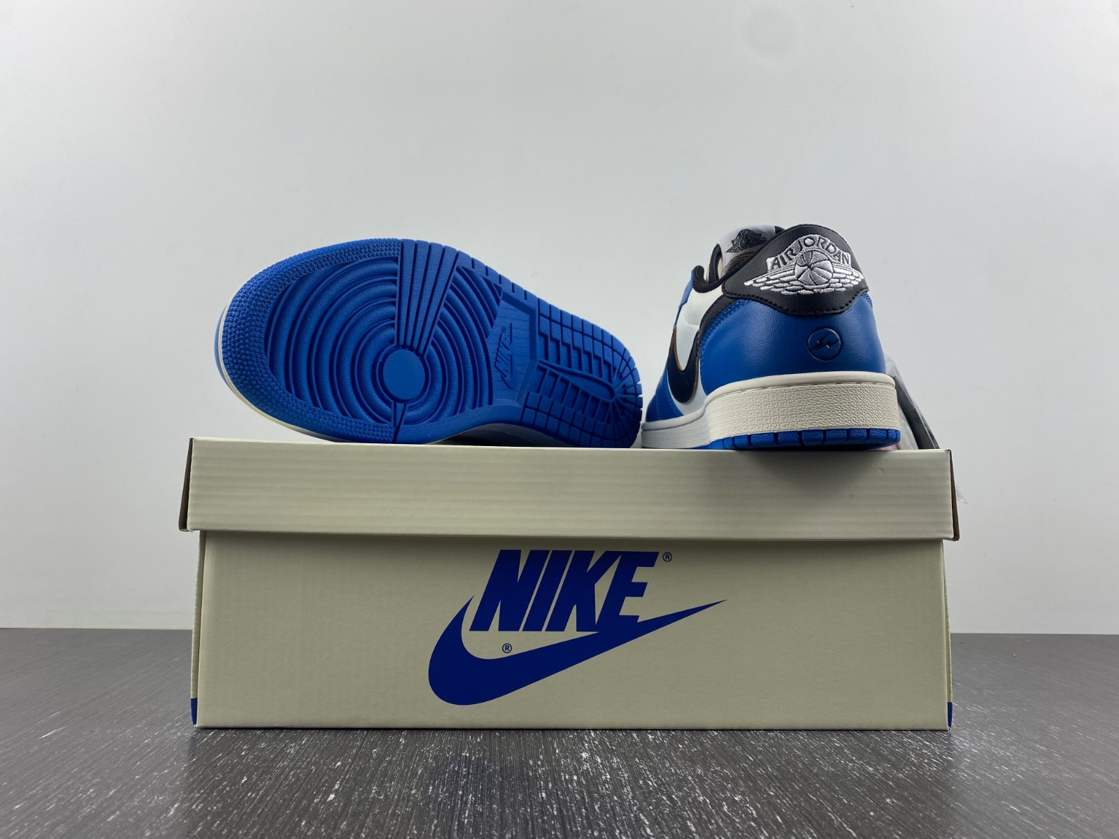 Travis Scott x Air Jordan 1 DM7866-888