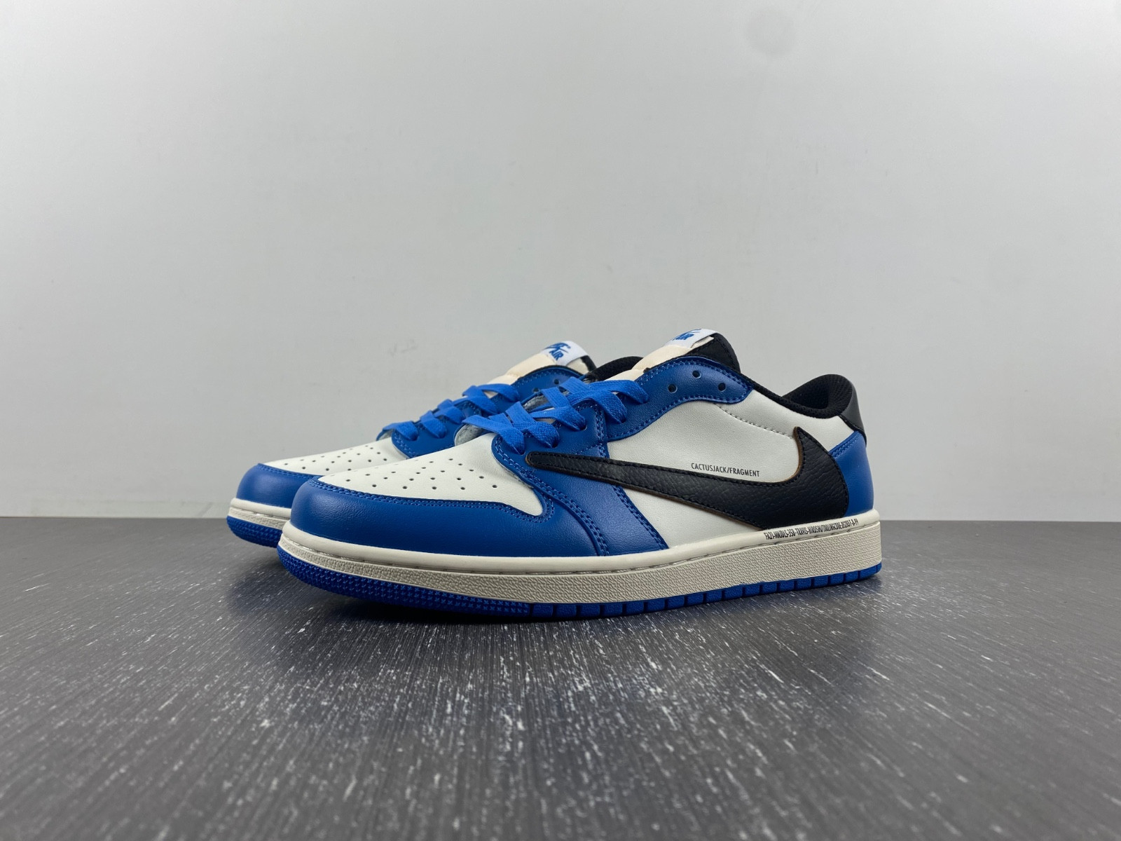 Travis Scott x Air Jordan 1 DM7866-888
