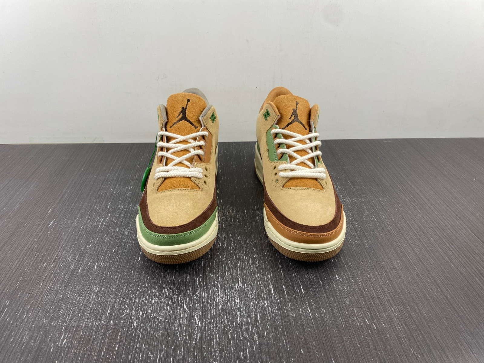 Jordan 3 CT8532-102