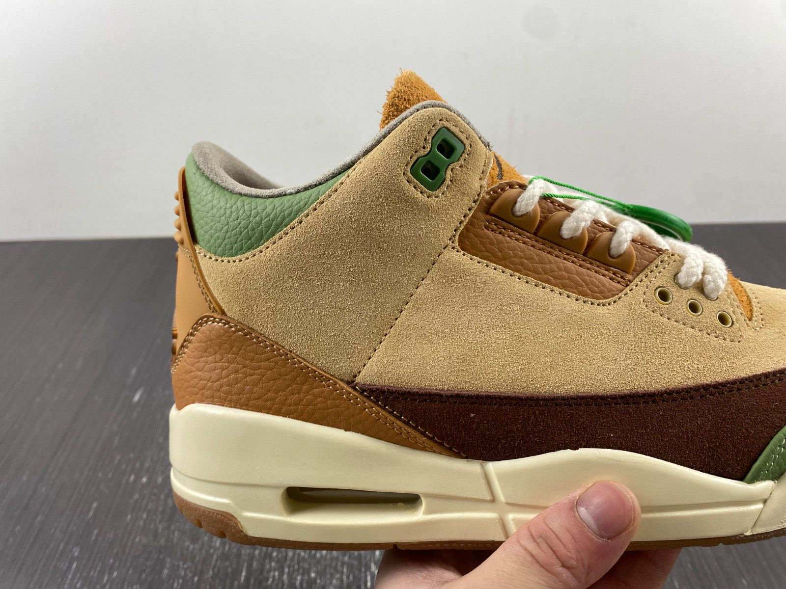 Jordan 3 CT8532-102