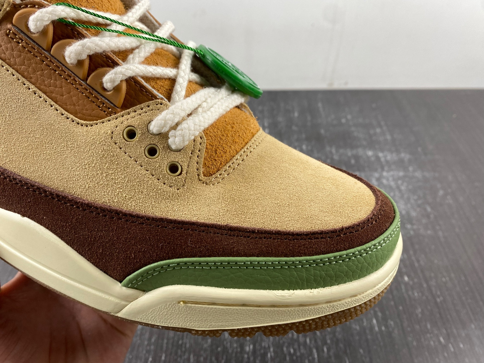 Jordan 3 CT8532-102