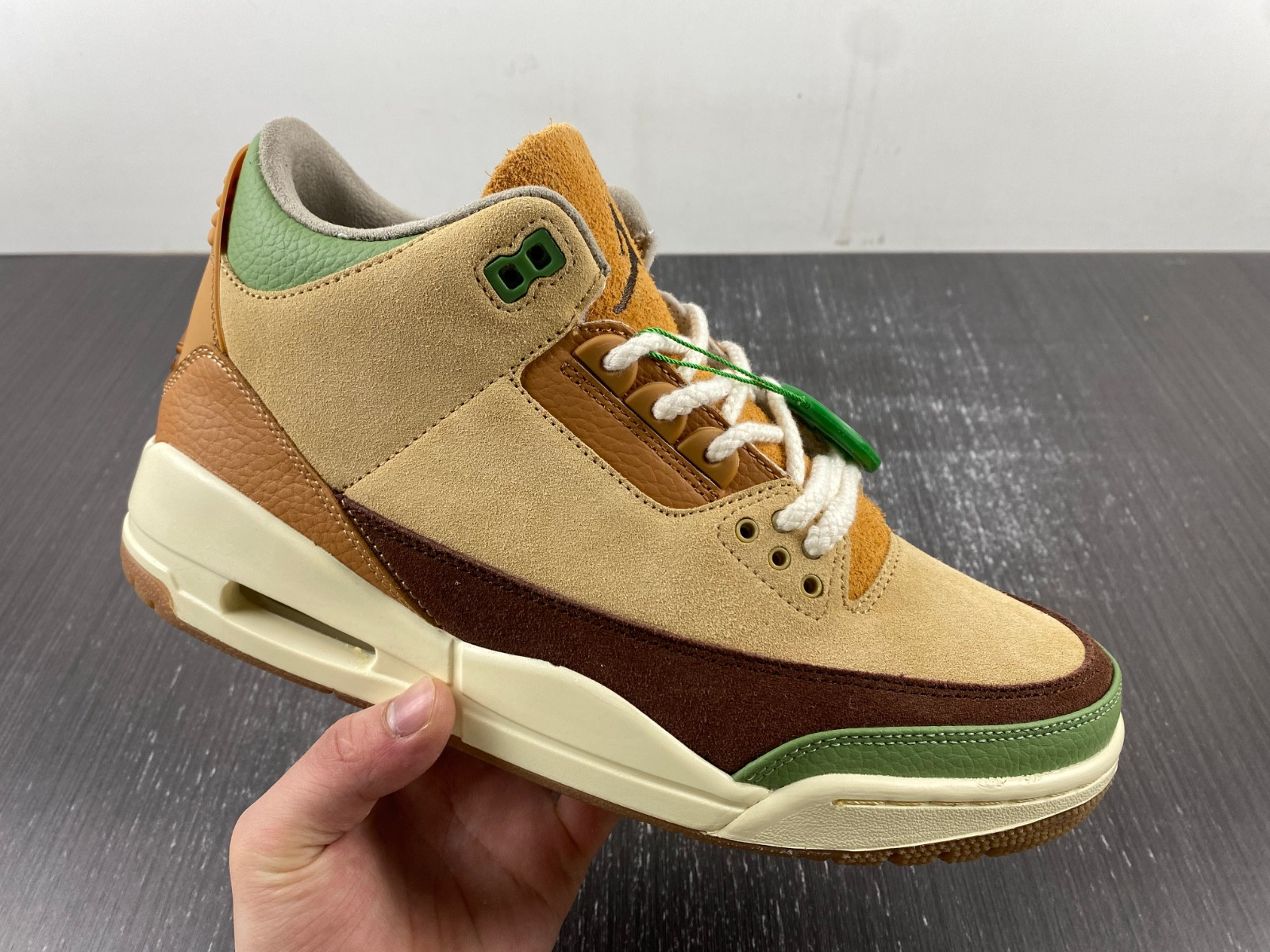 Jordan 3 CT8532-102