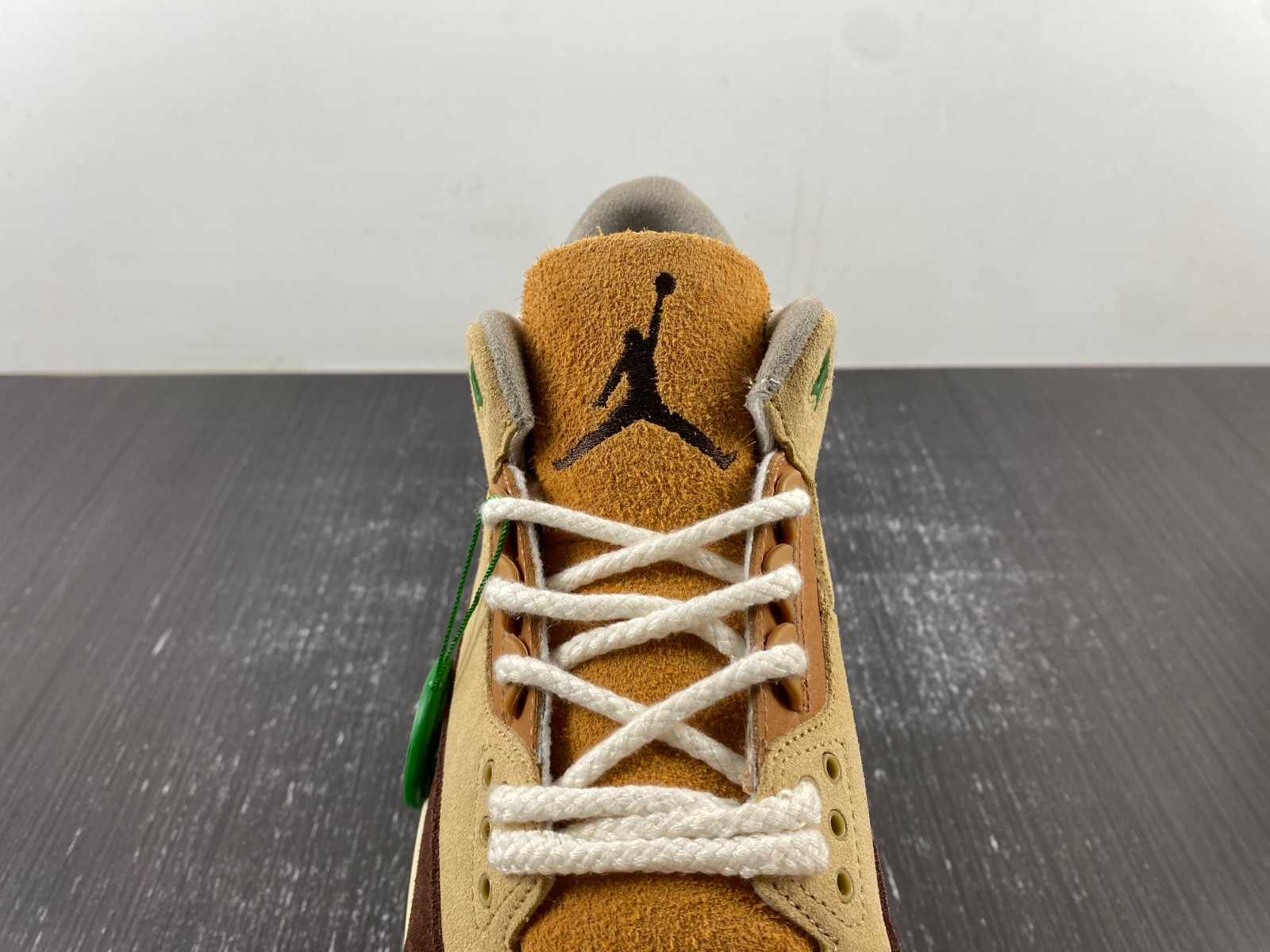 Jordan 3 CT8532-102