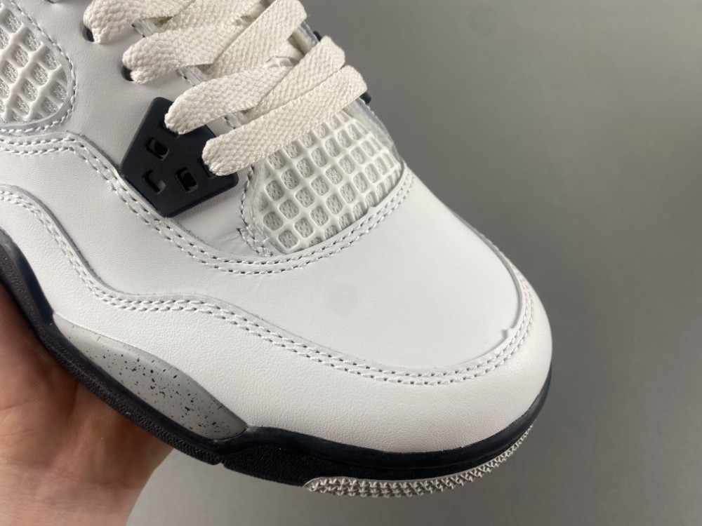 Air Jordan 4 “White Cement” 2025 FV5029-100