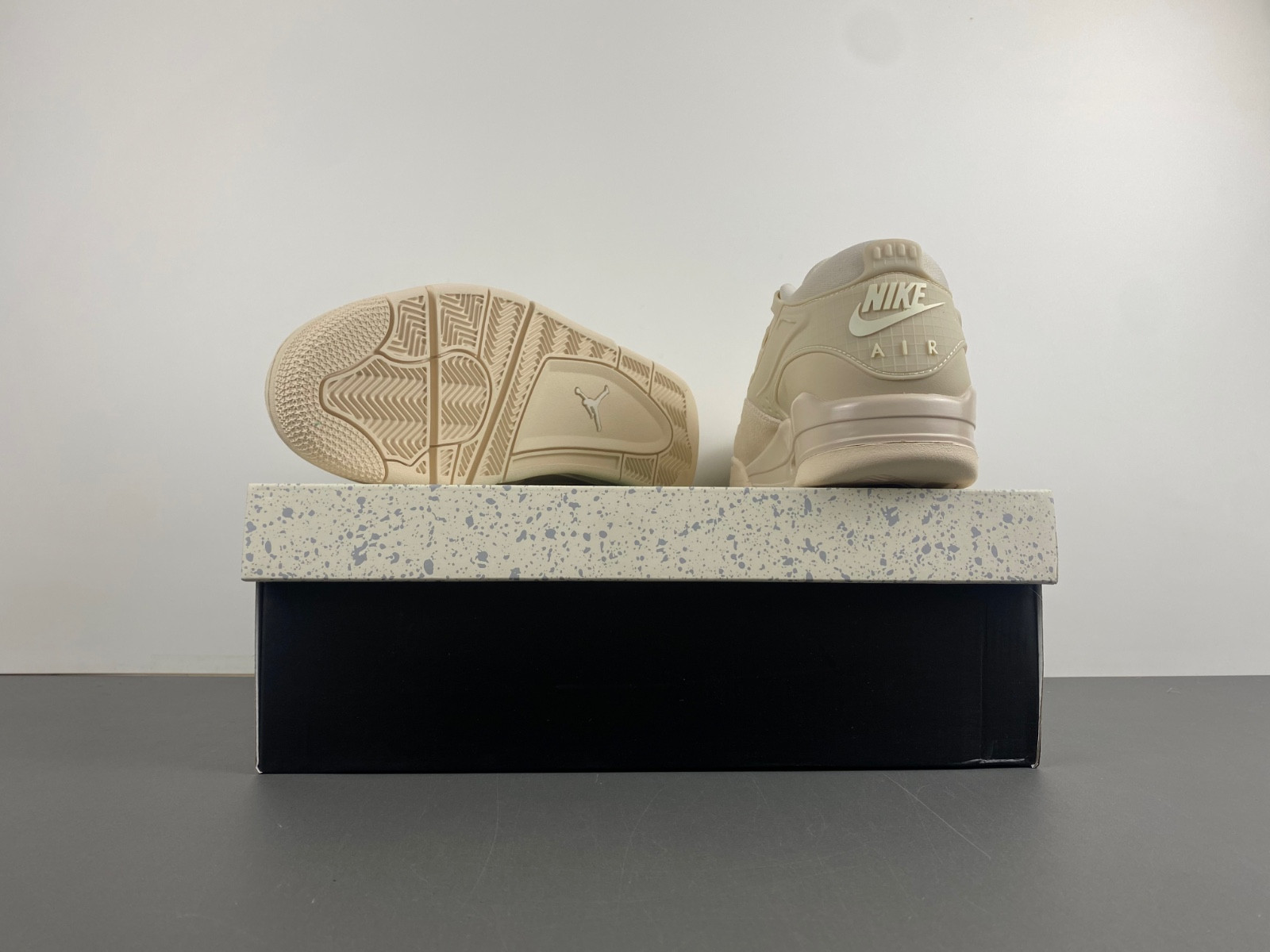 Air Jordan 4 RM HQ3441-110