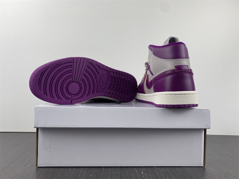 Air Jordan 1 Mid BQ6472-501