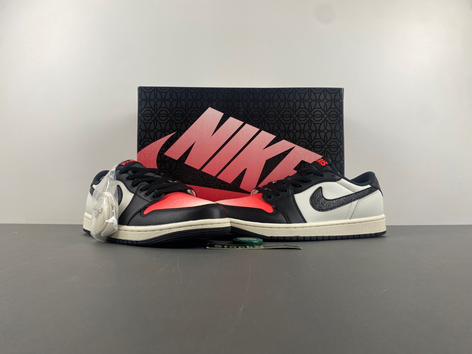 PSG x Air Jordan 1 Low OG HF8828-100