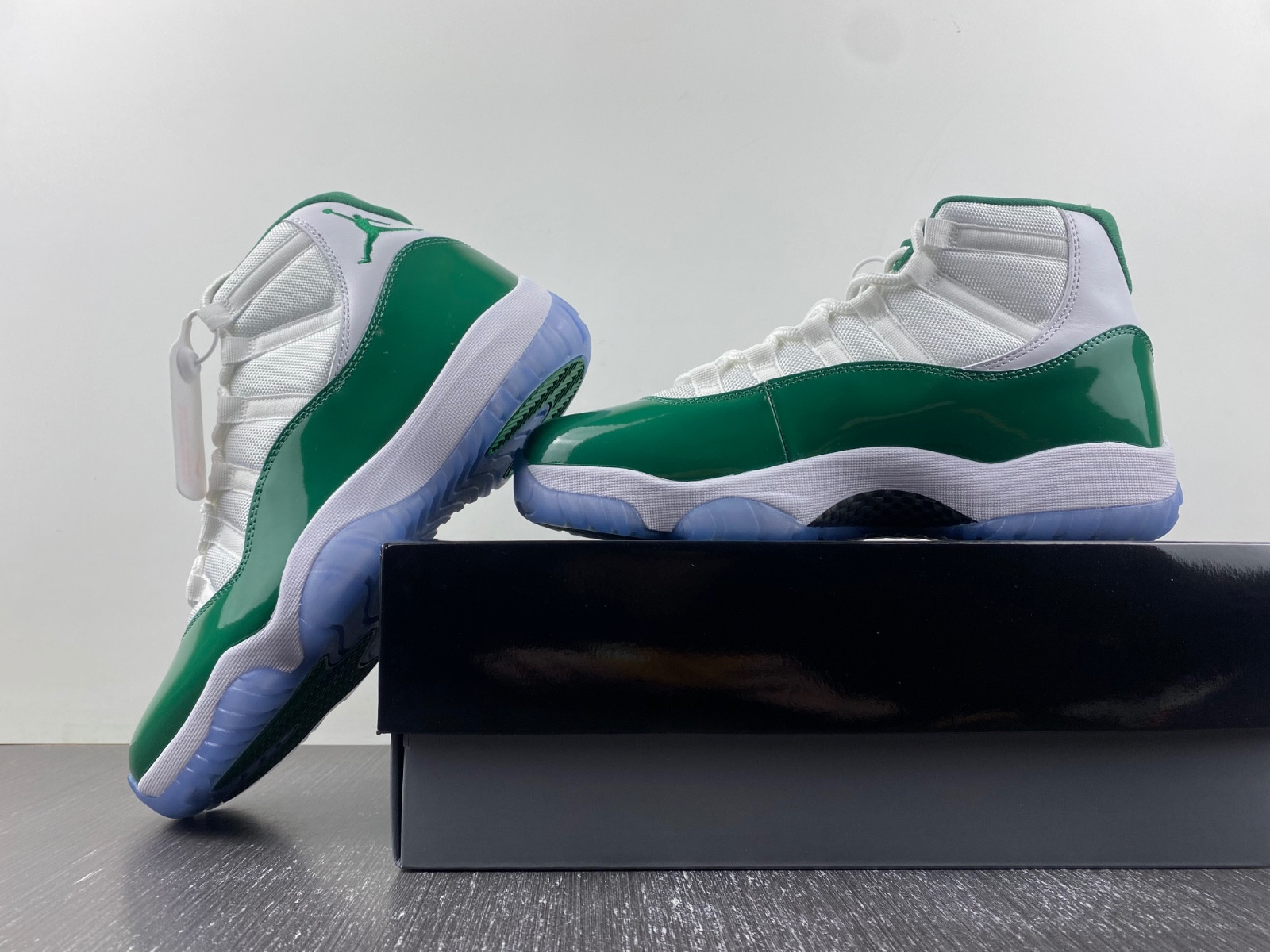 The Air Jordan 11 CT8012-113