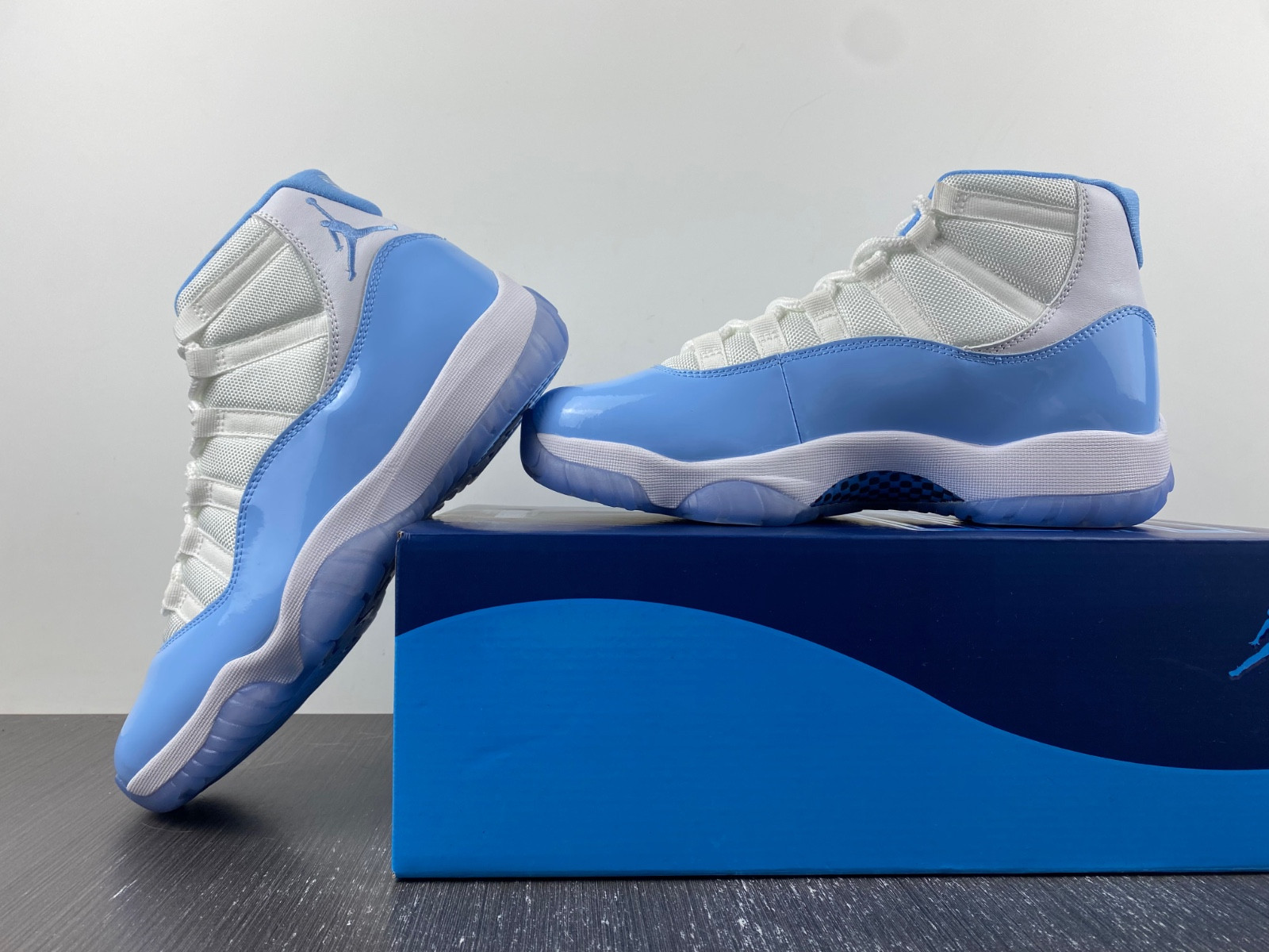 Air Jordan 11 CT8012-141