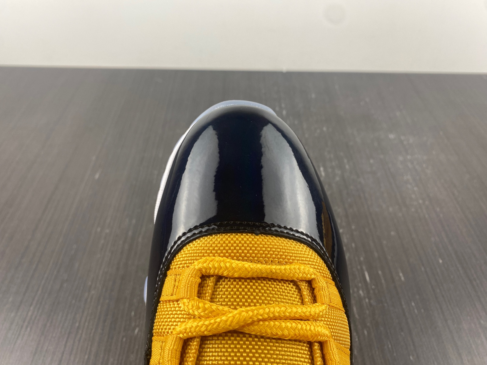 Air Jordan 11 CT8012-118
