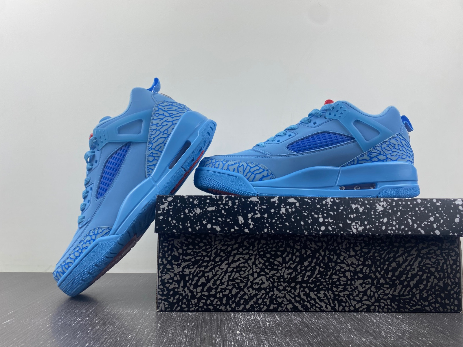 Jordan Spizike Low “Houston Oilers” FQ1759-400