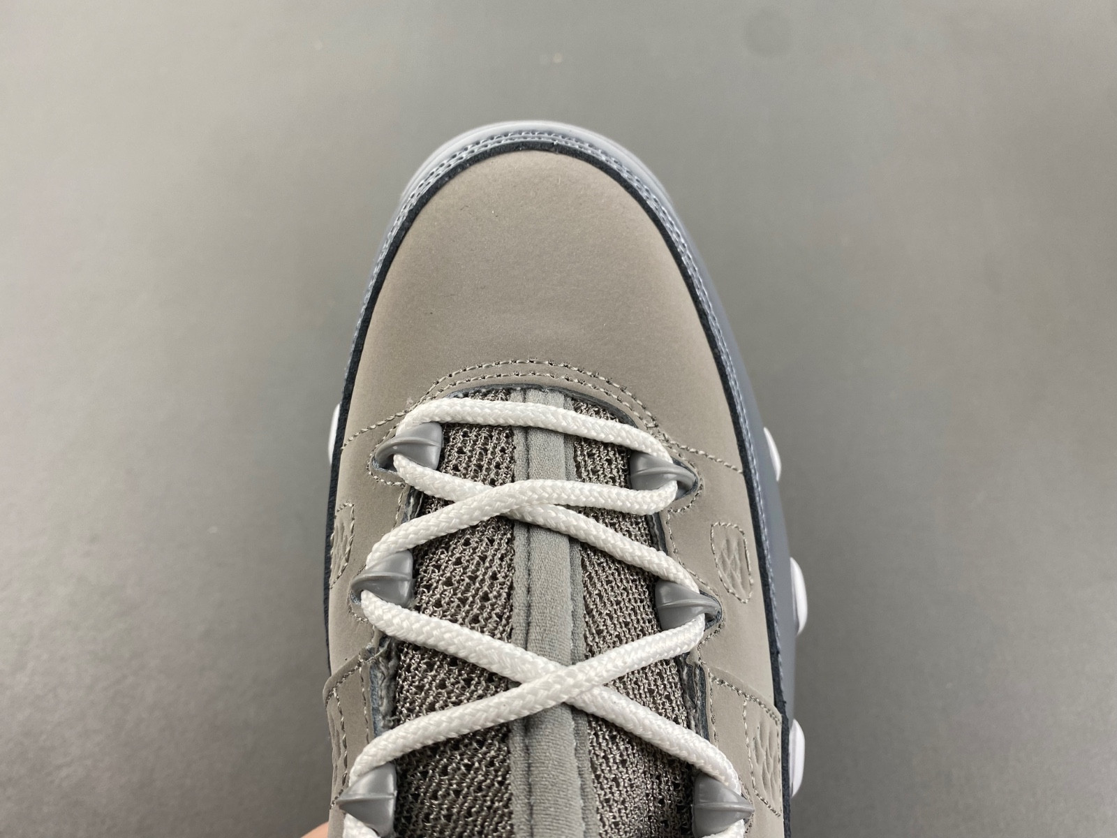 Air Jordan 9