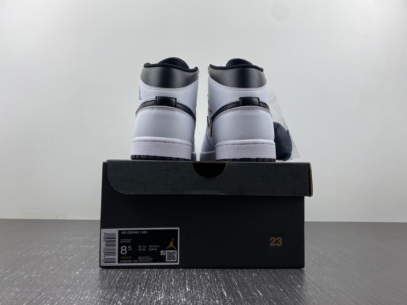 Air Jordan 1 Mid DQ8426-132