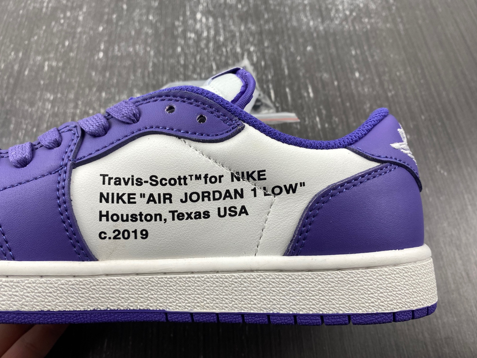 OFF-WHITE x Travis Scott x Air Jordan 1 DM7890-386