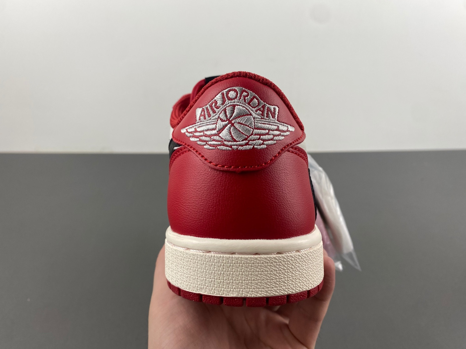Air Jordan 1 Low “Sanddrift” HQ3440-101