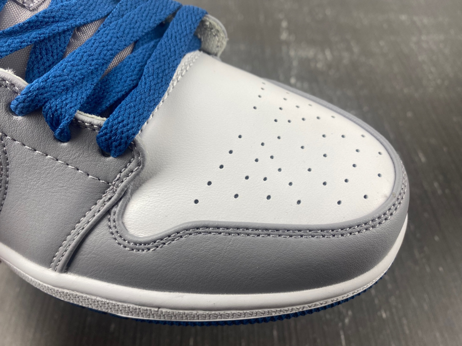 Jordan 1 Mid True Blue  DQ8426-014