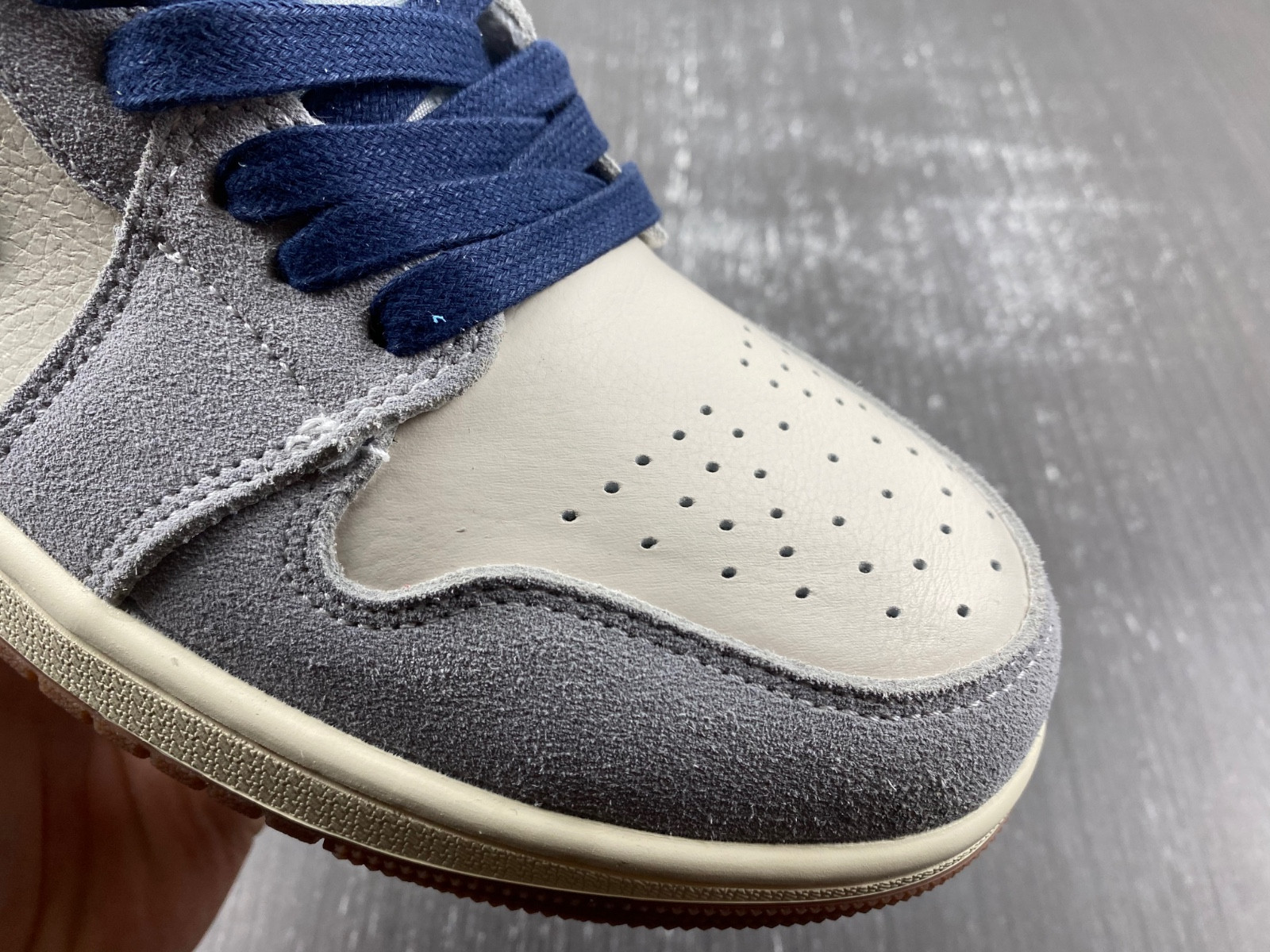 Air Jordan 1 Low  FZ5042-041