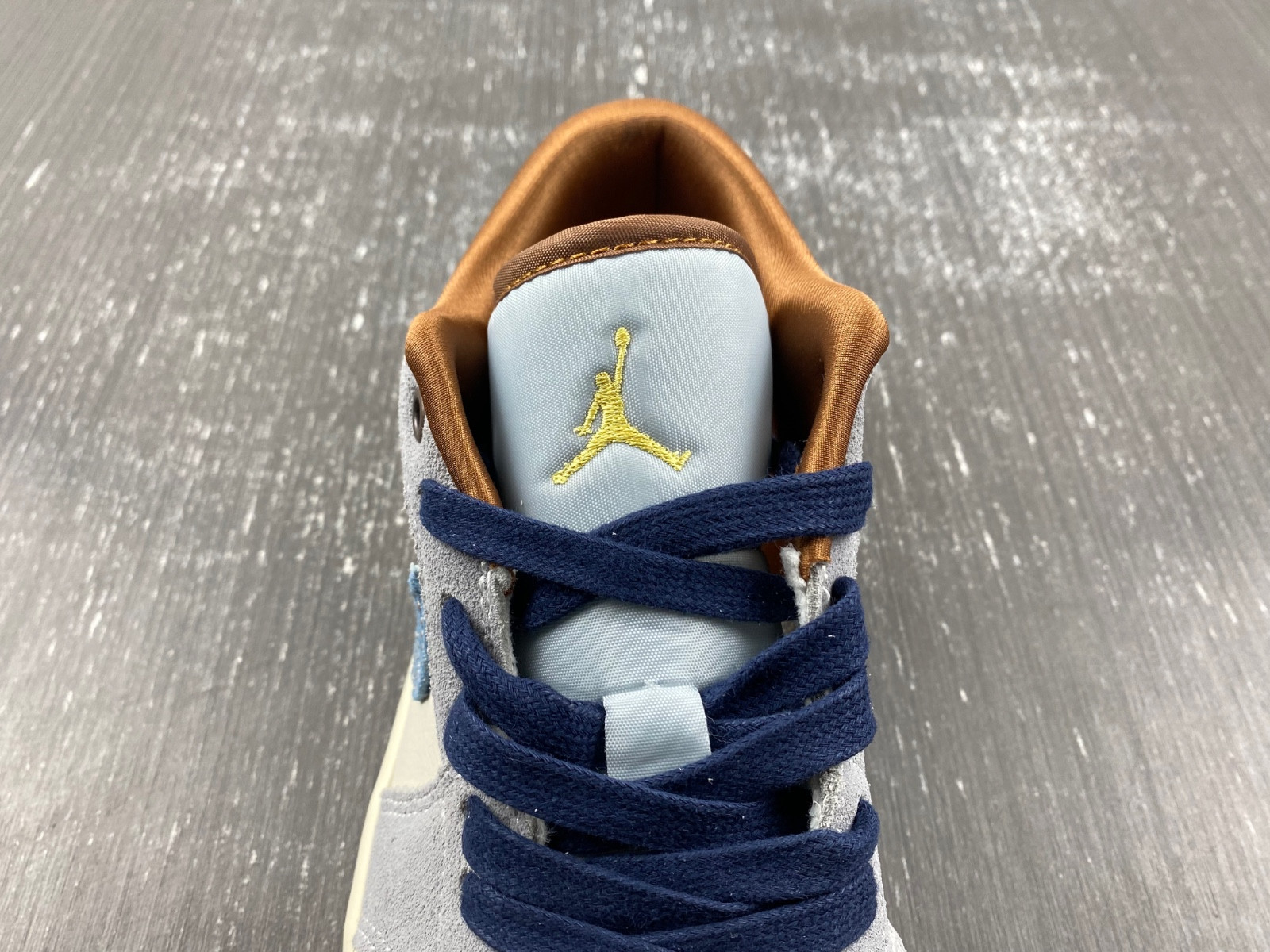 Air Jordan 1 Low  FZ5042-041