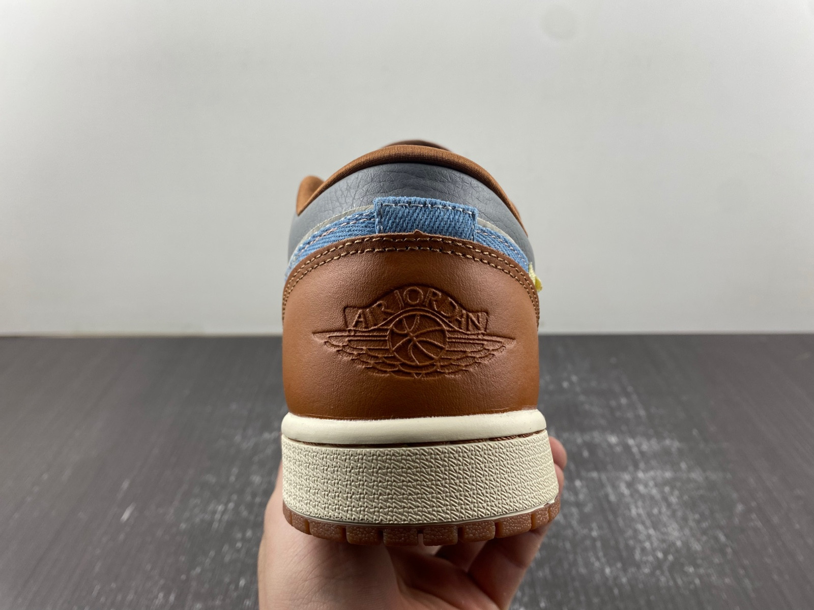 Air Jordan 1 Low  FZ5042-041