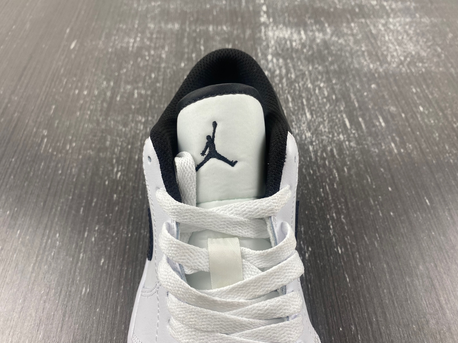 Air Jordan 1 Low 553558-132