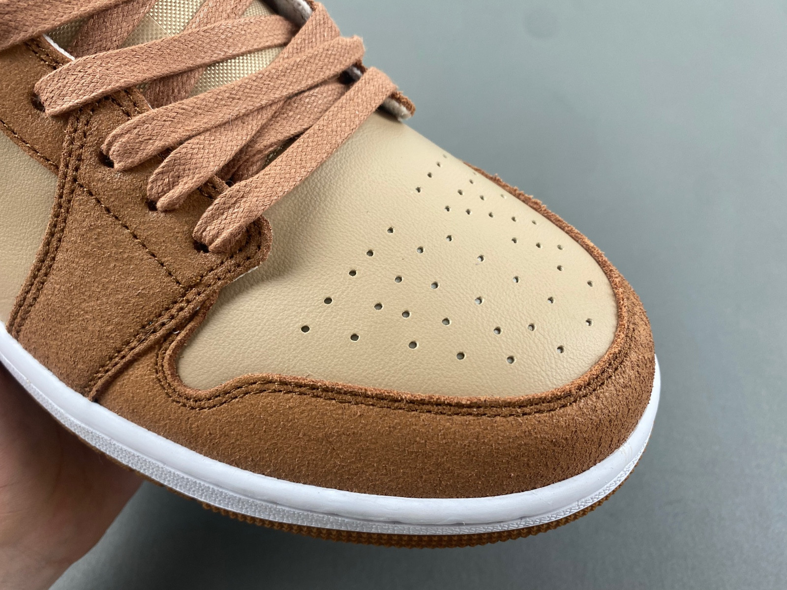 Air Jordan 1 Low FJ3453-200