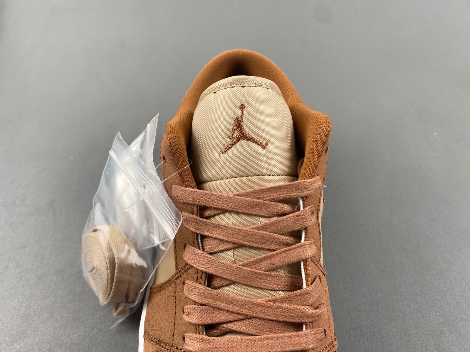 Air Jordan 1 Low FJ3453-200