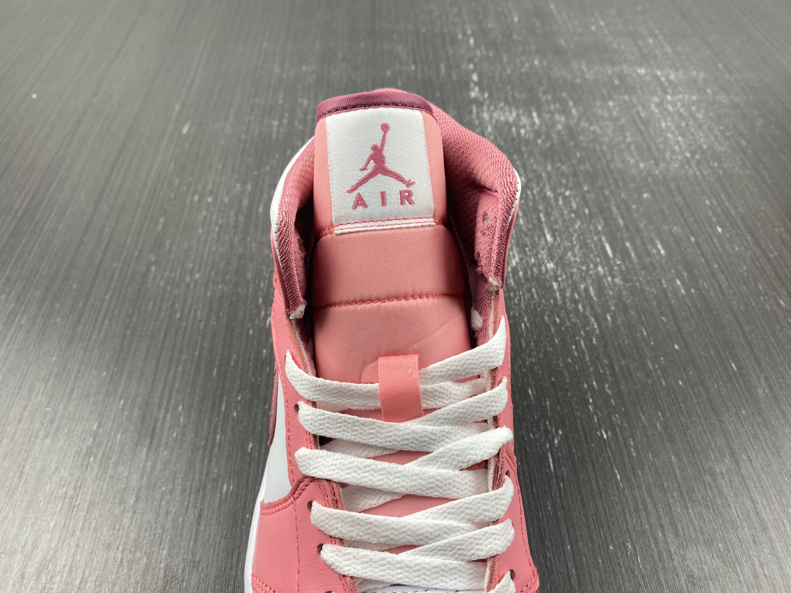Air Jordan 1 Mid GS “Valentine’s Day” DQ8423-616