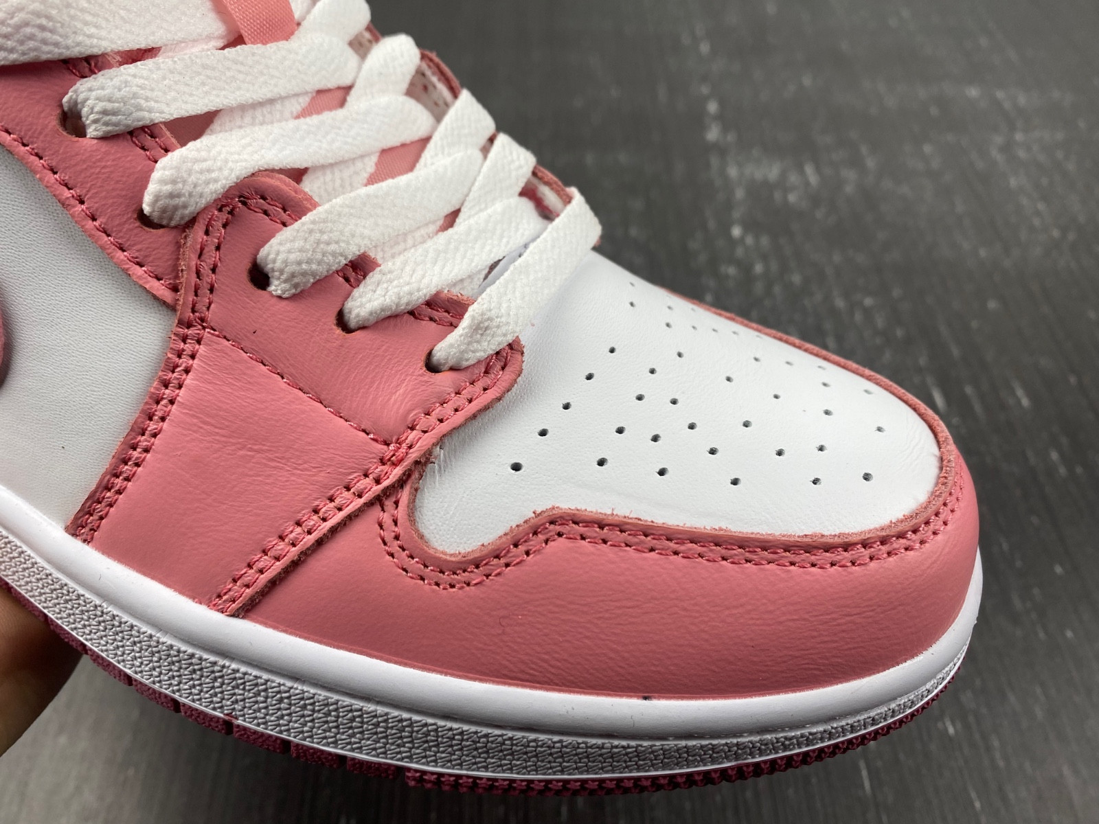 Air Jordan 1 Mid GS “Valentine’s Day” DQ8423-616