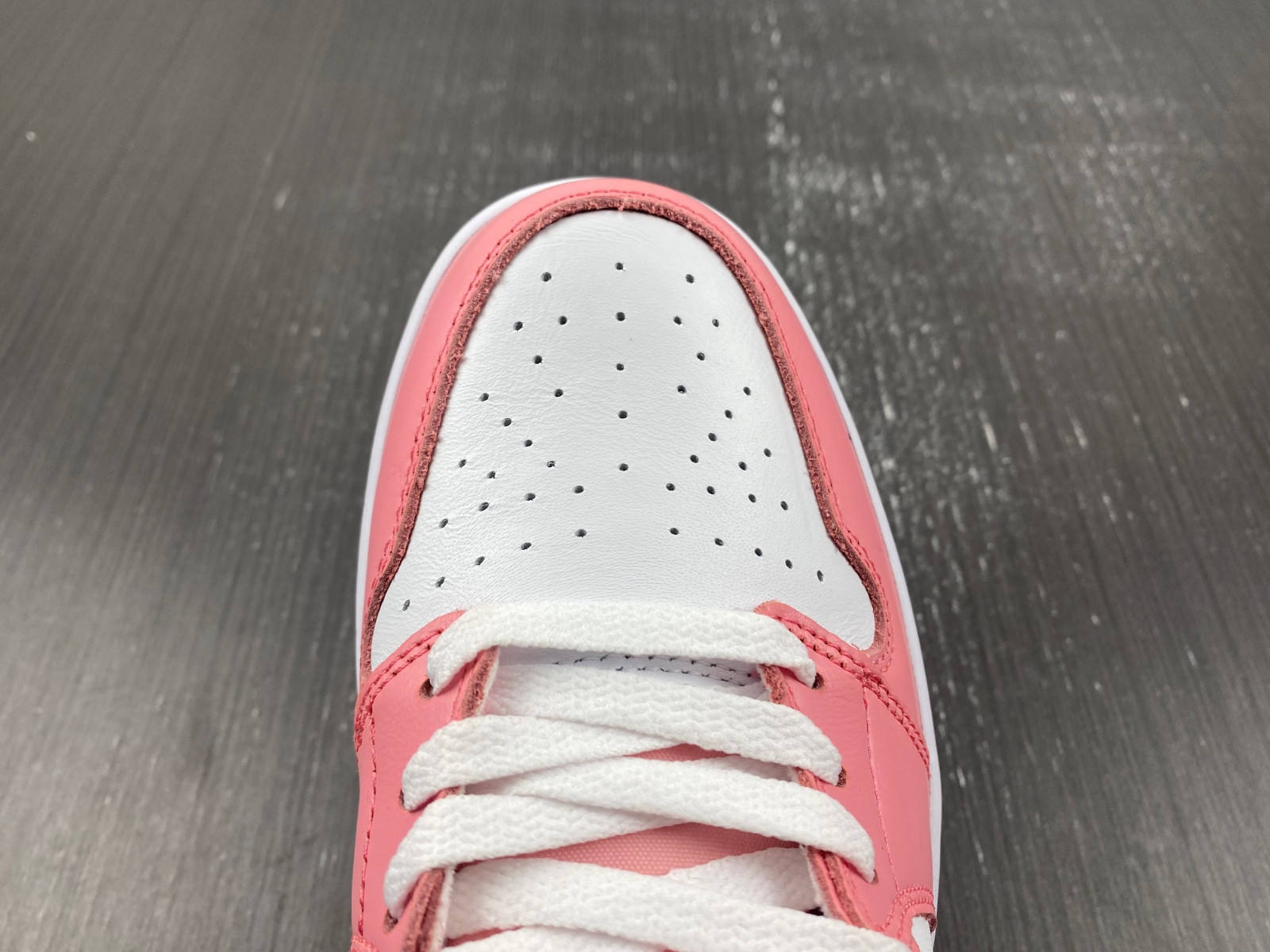 Air Jordan 1 Mid GS “Valentine’s Day” DQ8423-616
