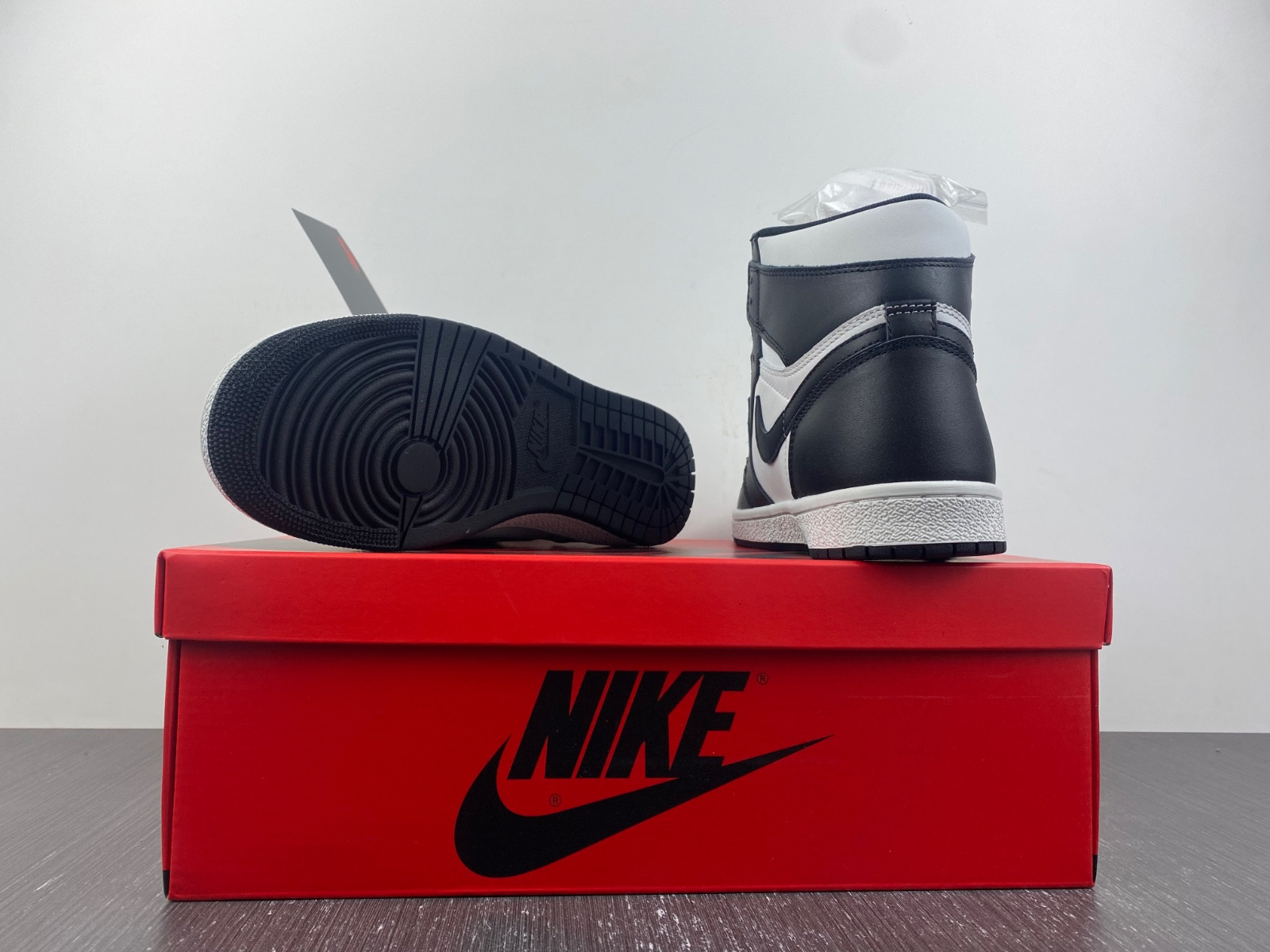Jordan 1 Retro High 85 Black White (2023) BQ4422-001