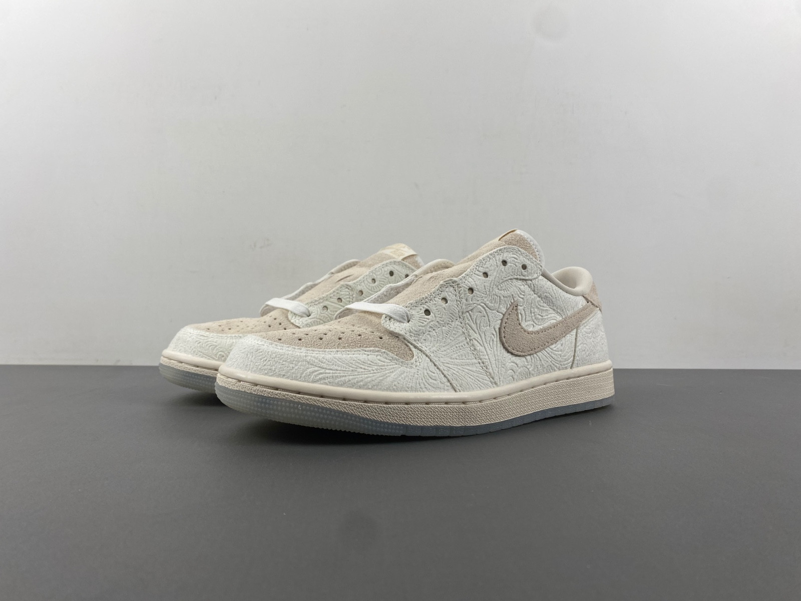 Chris Paul x Air Jordan 1 Low OG “Give Them Flowers” FZ0455-200