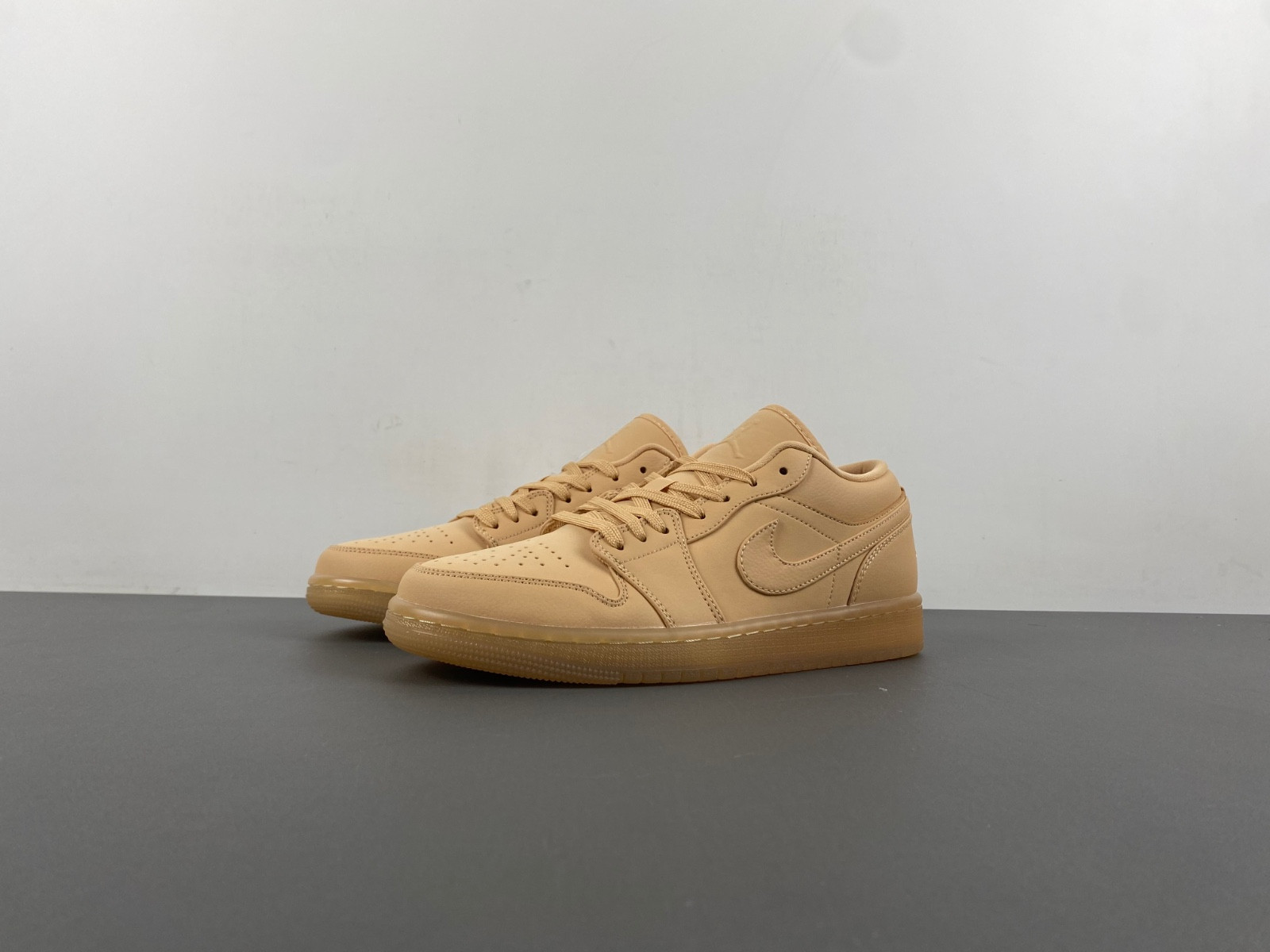 Air Jordan 1 Low WMNS “Pale Vanilla” FZ3972-294