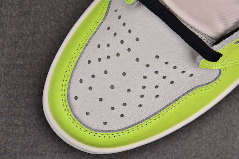 Air Jordan 1 High OG“Volt” 555088-702-01